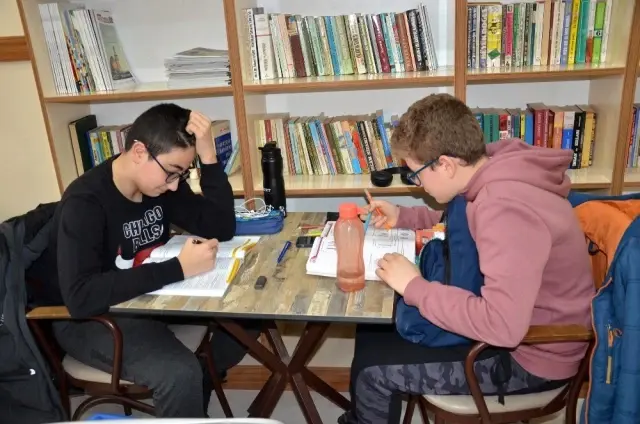 Millet Kıraathanesi tatilde öğrencileri ağırlıyor Millet Kıraathanesi tatilde öğrencileri ağırlıyor