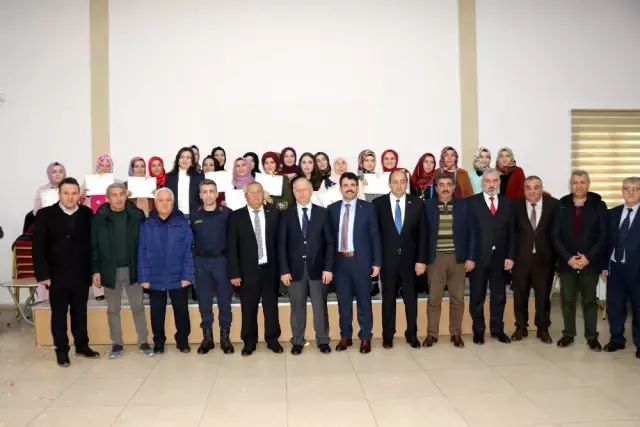 Ormanlı'da tekstilde çalışacak 21 kursiyere sertifikaları verildi