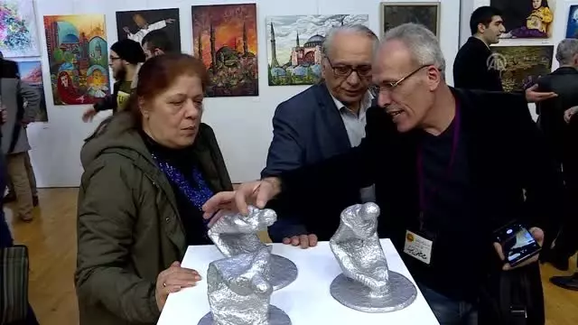 Sanat ve edebiyat dünyası 'Göç Sanatı' programında buluştu Sanat ve edebiyat dünyası 'Göç Sanatı' programında buluştu