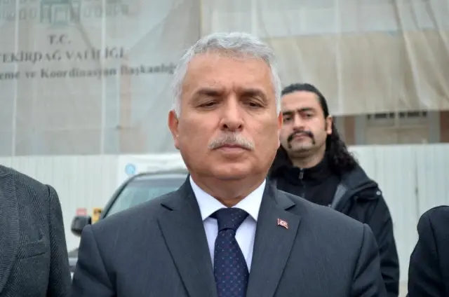 Tekirdağ'dan Elazığ'a ikinci tır yola çıktı Tekirdağ'dan Elazığ'a ikinci tır yola çıktı