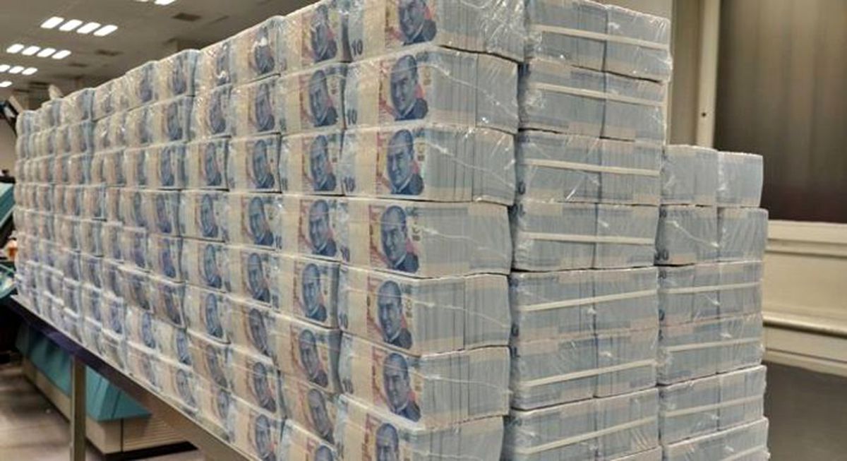 Hazine, 4 milyar TL borçlandı
