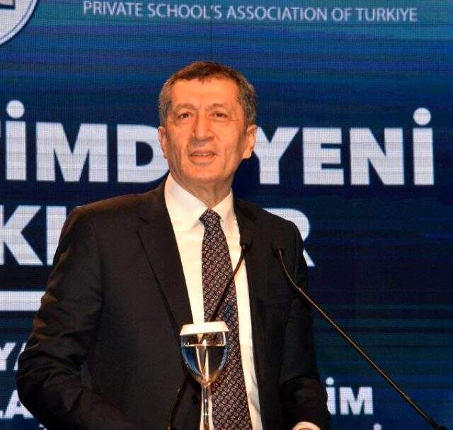 Bakan Selçuk'tan öğrencilere güzel haber: Sınav baskısı azaltılacak