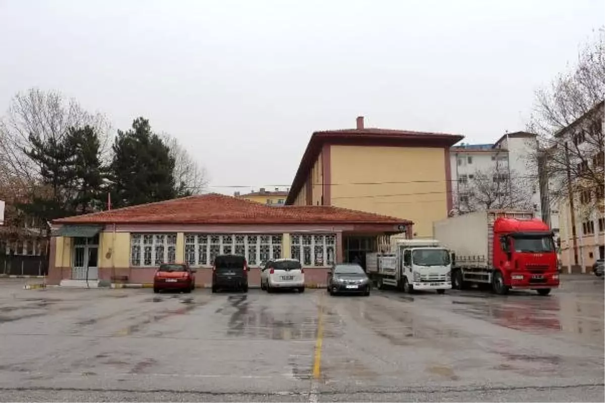 Çankırı'da depreme dayanıksız okula yıkım kararı
