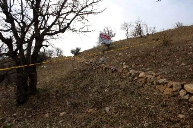 Deprem sonrası bu tabelayı koydular! Kimseyi yaklaştırmıyorlar