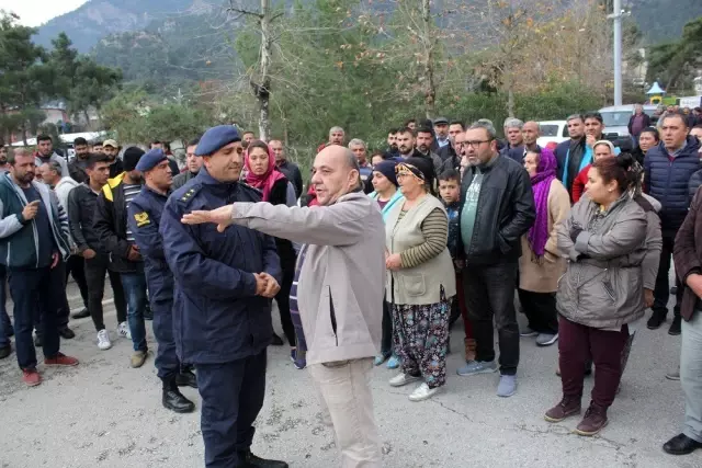 Genç Elif'in söz kesme hayalleri yarım kaldı, duvaklı tabutla defnedildi Genç Elif'in söz kesme hayalleri yarım kaldı, duvaklı tabutla defnedildi