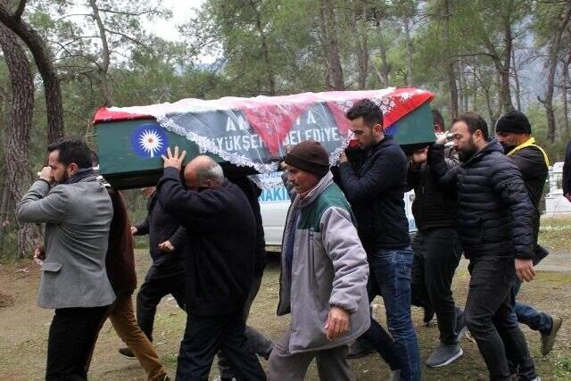 Genç Elif'in söz kesme hayalleri yarım kaldı, duvaklı tabutla defnedildi