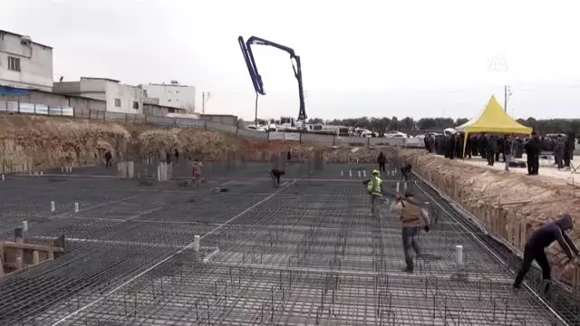 Hayırsever iş adamının Kilis'te yaptıracağı lisenin temeli atıldı Hayırsever iş adamının Kilis'te yaptıracağı lisenin temeli atıldı