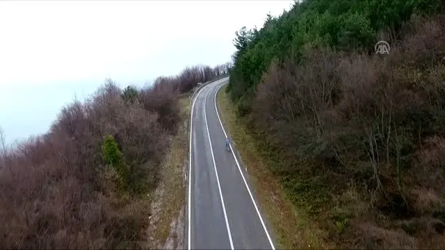 İklim değişikliğine dikkati çekmek için ahşap bisikletle dünya turunda İklim değişikliğine dikkati çekmek için ahşap bisikletle dünya turunda