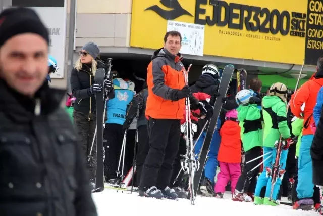 İmamoğlu tepkilere rağmen Palandöken'de tatile devam ediyor