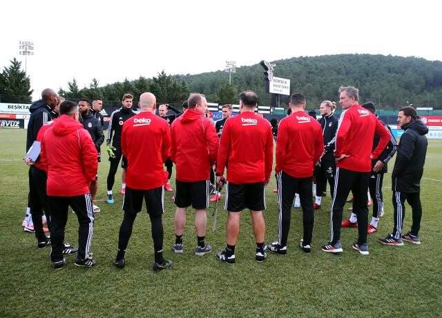 Sergen Yalçın, Beşiktaş ile ilk antrenmanına çıktı