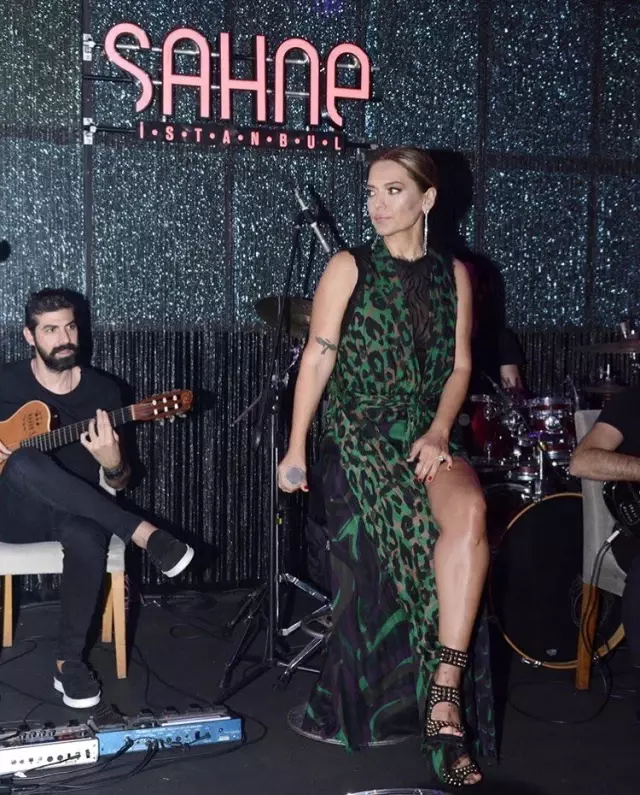 Sıla, Demet Akalın'ı sildi! Akalın sessizliğini bozdu