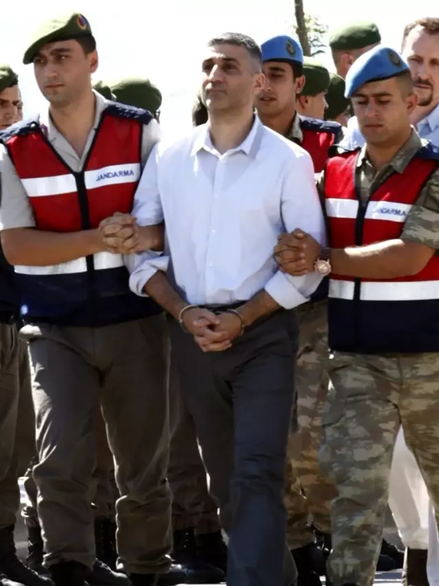 Suikast timi 'yağma'dan yargılanacak