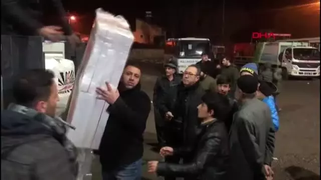 Aydın kuşadası'nın yardım tır'ı elazığ'a ulaştı Aydın kuşadası'nın yardım tır'ı elazığ'a ulaştı