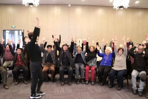 Belediyenin bahar evi sakinlerine Alzheimer için beyin eğitimi