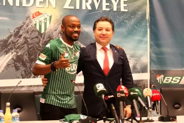 Bursaspor, Traore ile sözleşme imzaladı