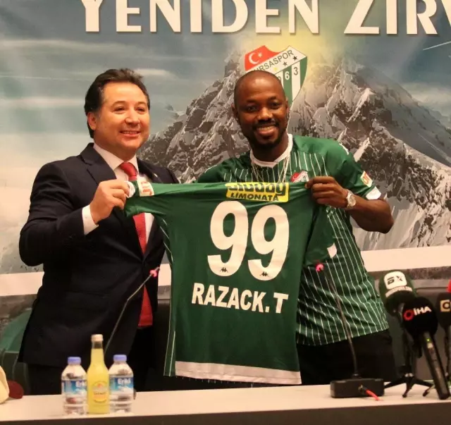 Bursaspor, Traore ile sözleşme imzaladı