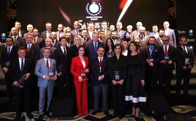 Cumhurbaşkanı Erdoğan 5. Anadolu Medya Ödülleri töreninde konuştu: (1) Cumhurbaşkanı Erdoğan 5. Anadolu Medya Ödülleri töreninde konuştu: (1)