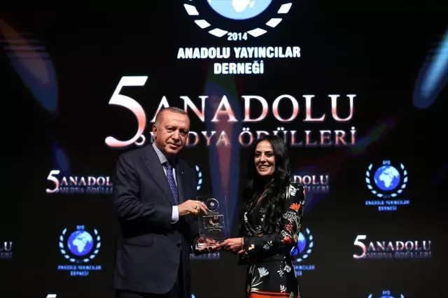 Cumhurbaşkanı Erdoğan 5. Anadolu Medya Ödülleri töreninde konuştu: (1) Cumhurbaşkanı Erdoğan 5. Anadolu Medya Ödülleri töreninde konuştu: (1)