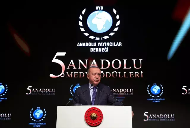 Cumhurbaşkanı Erdoğan 5. Anadolu Medya Ödülleri töreninde konuştu: (1) Cumhurbaşkanı Erdoğan 5. Anadolu Medya Ödülleri töreninde konuştu: (1)