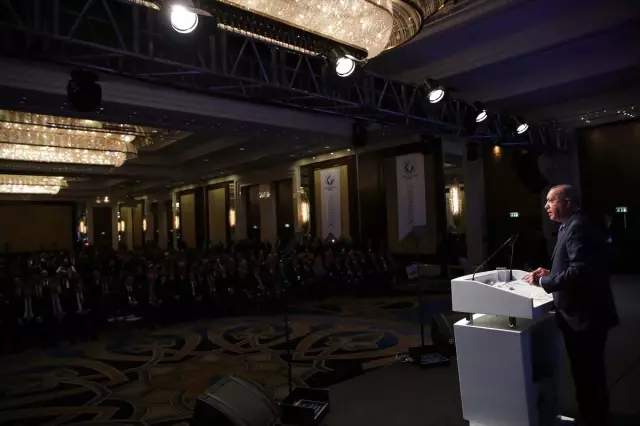 Cumhurbaşkanı Erdoğan 5. Anadolu Medya Ödülleri töreninde konuştu: (1) Cumhurbaşkanı Erdoğan 5. Anadolu Medya Ödülleri töreninde konuştu: (1)