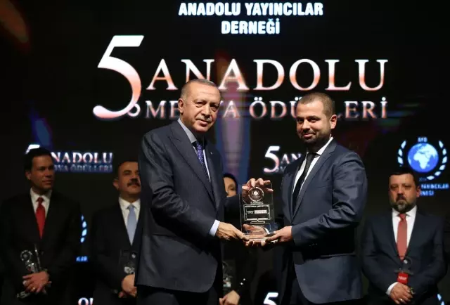 Cumhurbaşkanı Erdoğan 5. Anadolu Medya Ödülleri töreninde konuştu: (1) Cumhurbaşkanı Erdoğan 5. Anadolu Medya Ödülleri töreninde konuştu: (1)