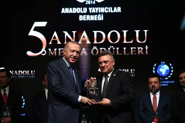 Cumhurbaşkanı Erdoğan 5. Anadolu Medya Ödülleri töreninde konuştu: (1) Cumhurbaşkanı Erdoğan 5. Anadolu Medya Ödülleri töreninde konuştu: (1)