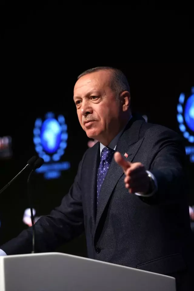 Cumhurbaşkanı Erdoğan 5. Anadolu Medya Ödülleri töreninde konuştu: (1) Cumhurbaşkanı Erdoğan 5. Anadolu Medya Ödülleri töreninde konuştu: (1)