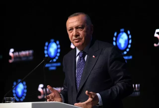Cumhurbaşkanı Erdoğan 5. Anadolu Medya Ödülleri töreninde konuştu: (1) Cumhurbaşkanı Erdoğan 5. Anadolu Medya Ödülleri töreninde konuştu: (1)