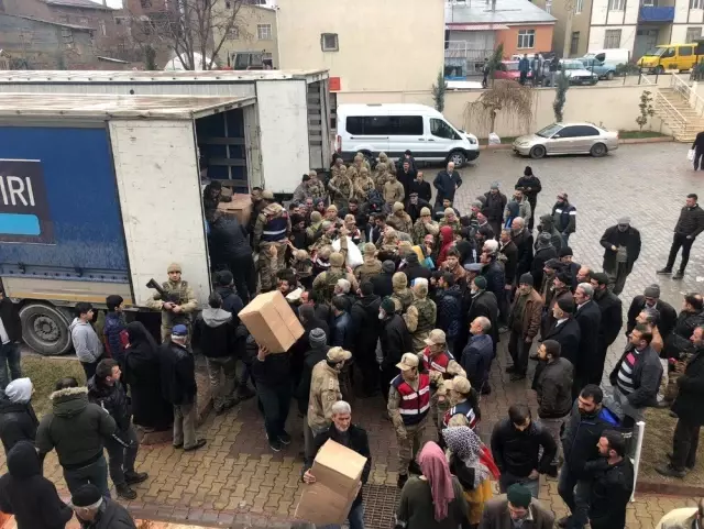 Edremitliler'in yardımları yerine ulaştı Edremitliler'in yardımları yerine ulaştı