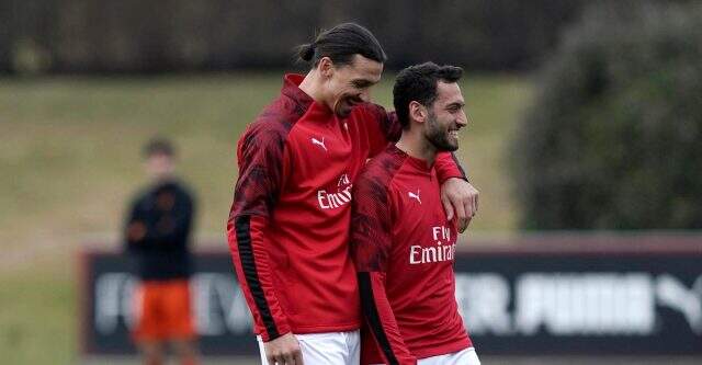 Hakan Çalhanoğlu: Zlatan Ibrahimovic, İbrahim Tatlıses'i çok seviyor
