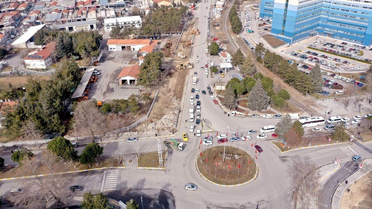 Isparta Karayolları Kavşağı'na belediye neşteri