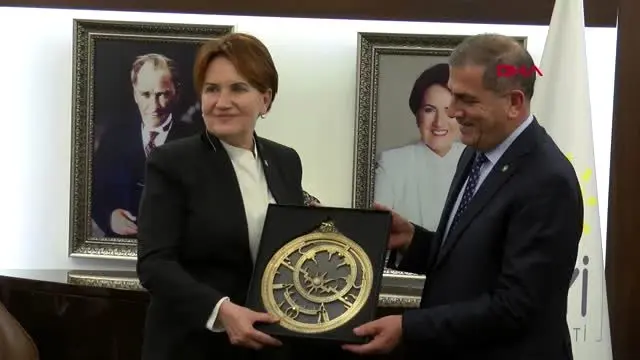İzmir akşener'den 'bayrak' tepkisi bunun alçaklık olduğunu düşünüyorum İzmir akşener'den 'bayrak' tepkisi bunun alçaklık olduğunu düşünüyorum
