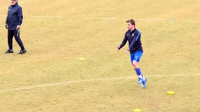 MKE Ankaragücü'nün transfer yasağı kaldırıldı MKE Ankaragücü'nün transfer yasağı kaldırıldı