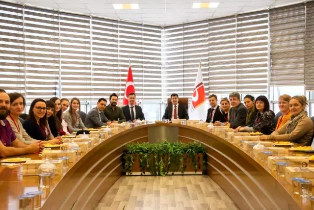 Rektör Taş, Erasmus misafirlerini ağırladı Rektör Taş, Erasmus misafirlerini ağırladı