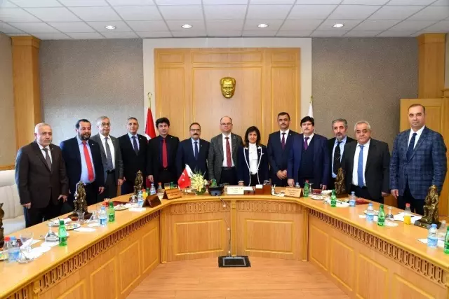 Rektör Yardım, Doğu Akdeniz ve Enerji Stratejileri Konferansına katıldı