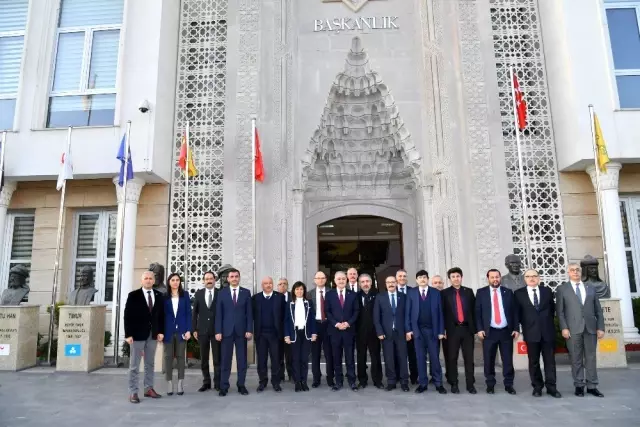 Rektör Yardım, Doğu Akdeniz ve Enerji Stratejileri Konferansına katıldı