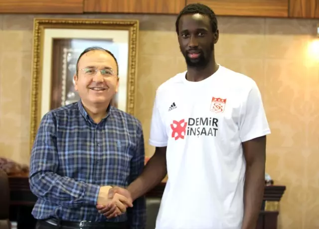 Samba Camara, Demir Grup Sivasspor'da Samba Camara, Demir Grup Sivasspor'da