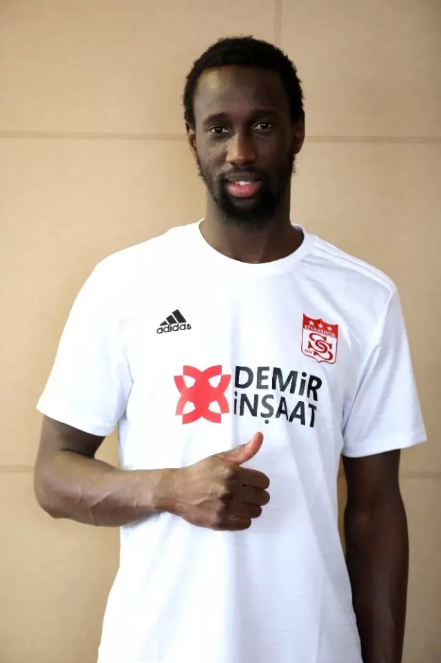 Sivasspor, Samba Camara'yı kadrosuna kattı
