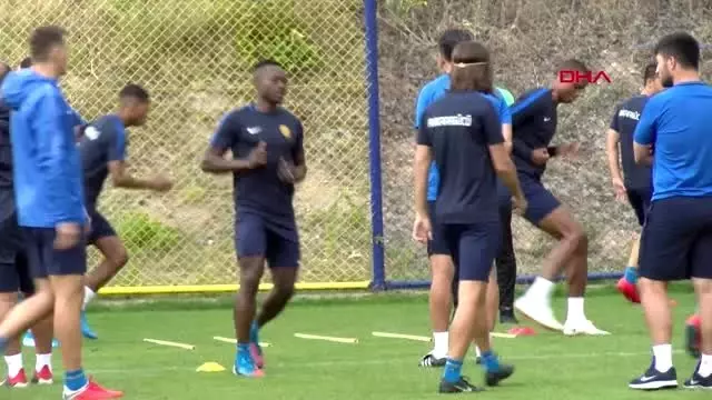 Spor ankaragücü'nde transfer yasağı kalktı Spor ankaragücü'nde transfer yasağı kalktı