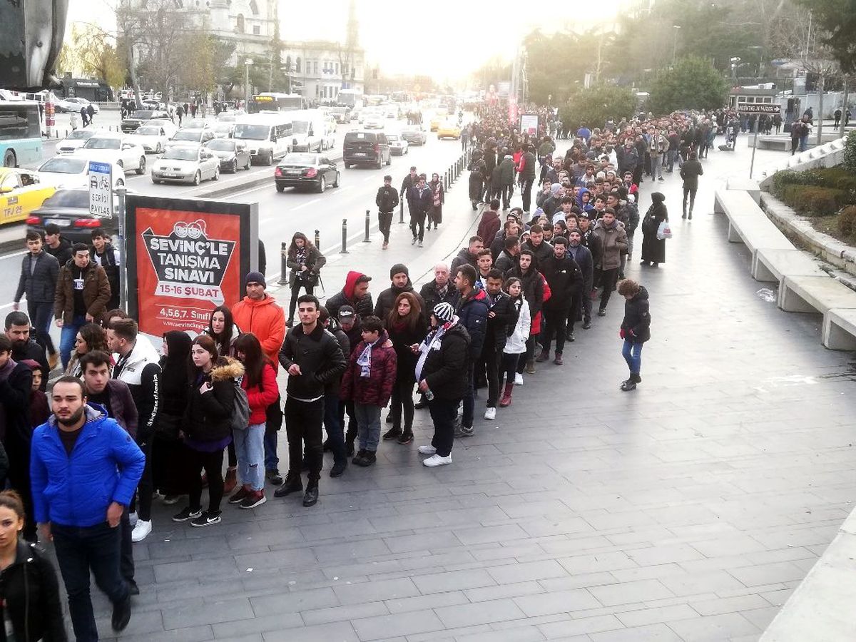 Vodafone Park'ta Sergen Yalçın izdihamı