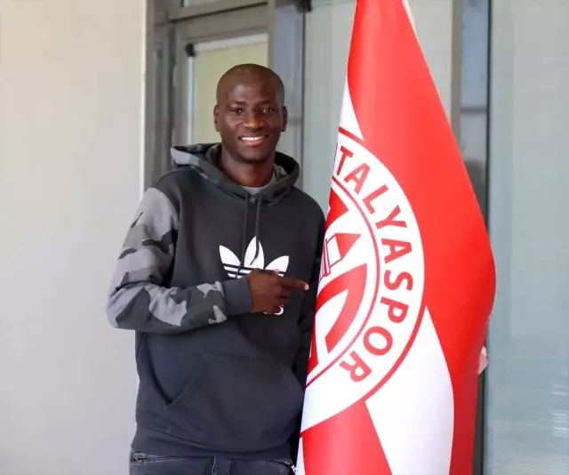 Antalyaspor, Delvin N'Dinga'yı transfer etti Antalyaspor, Delvin N'Dinga'yı transfer etti