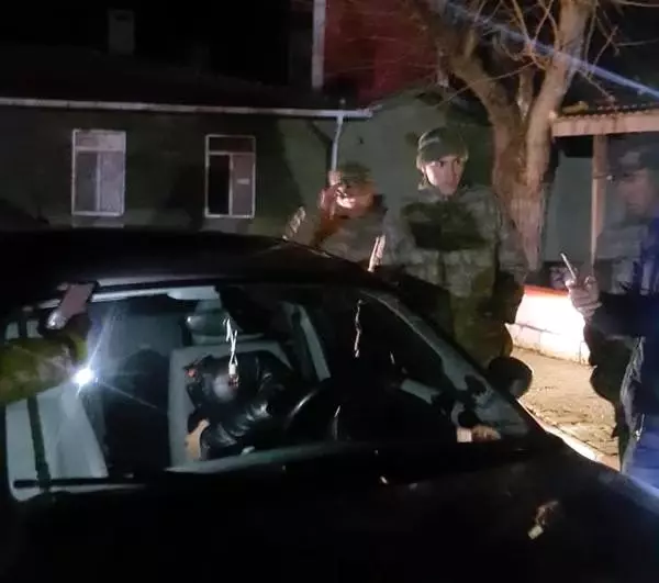 Edirne'de, polisten kaçan sürücü Pazarkule Sınır Kapısı'nda yakalandı