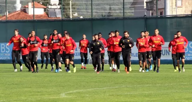 İlhan Palut: 'Son 10 hafta hedefimiz belirlenir' İlhan Palut: 'Son 10 hafta hedefimiz belirlenir'