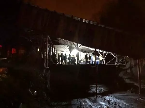 Kaçak maden ocağında göçük: 2 işçi mahsur (2)- Yeniden Kaçak maden ocağında göçük: 2 işçi mahsur (2)- Yeniden