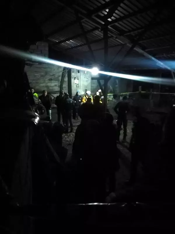Kaçak maden ocağında göçük: 2 işçi mahsur (2)- Yeniden Kaçak maden ocağında göçük: 2 işçi mahsur (2)- Yeniden