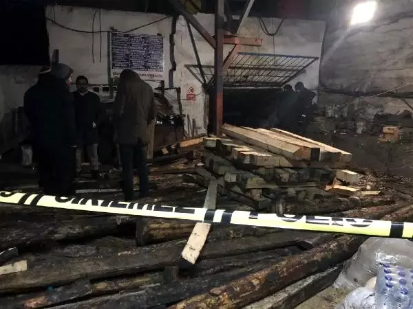 Kaçak ocakta göçükte mahsur kalan işçileri kurtarma çalışmaları devam ediyor Kaçak ocakta göçükte mahsur kalan işçileri kurtarma çalışmaları devam ediyor