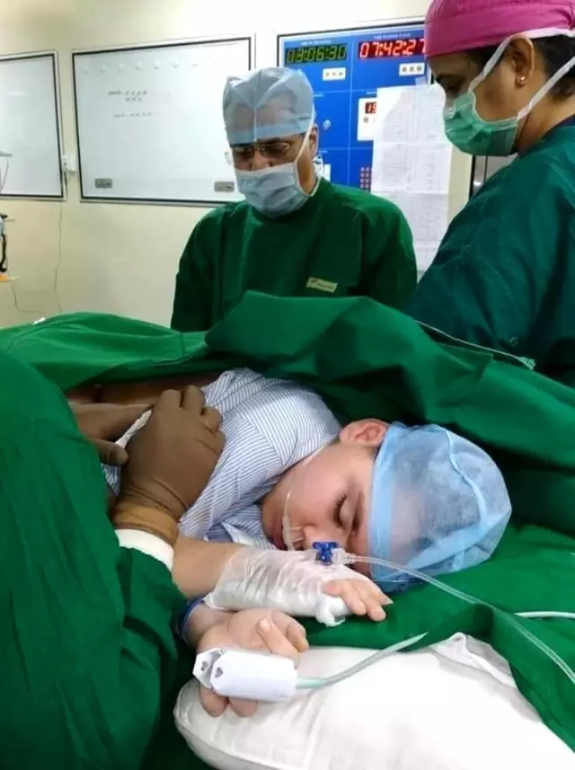 Küçük Eren, tedavi olmazsa her geçen gün eriyor Küçük Eren, tedavi olmazsa her geçen gün eriyor