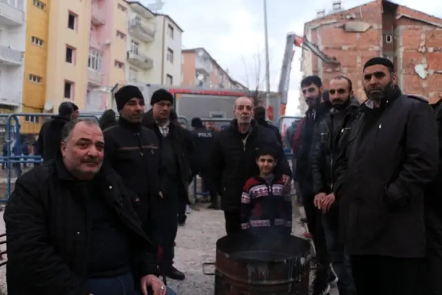Kuşadası'ndan Elazığlı 15 aileye daha yardıma gidecek Kuşadası'ndan Elazığlı 15 aileye daha yardıma gidecek