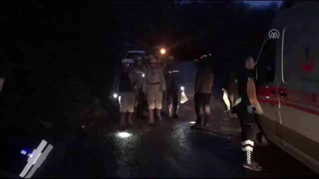 Maden ocağındaki göçükte kalan 2 işçinin cesedine ulaşıldı Maden ocağındaki göçükte kalan 2 işçinin cesedine ulaşıldı