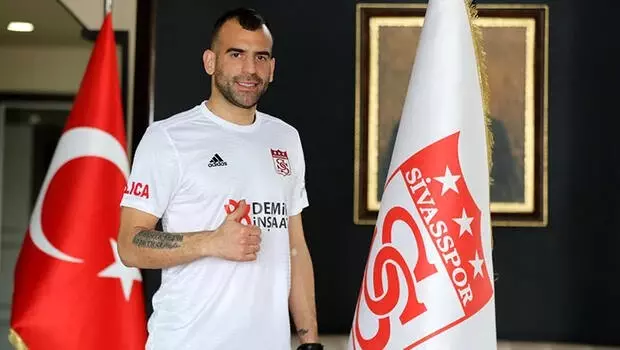 Sivasspor, Petar Skuletic transferini resmen açıkladı! Sivasspor, Petar Skuletic transferini resmen açıkladı!